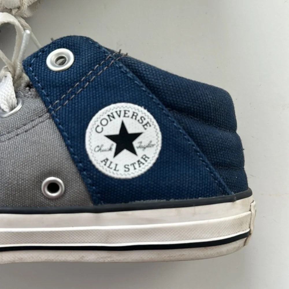 Converse Chuck Taylor All Star Axel Mid Top Grey Navy Blue‎ Kids Size 13 665357F